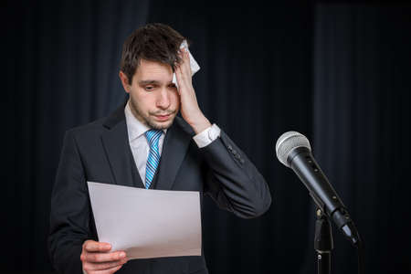 Comment surmonter le stress pendant la prise de parole en public ?