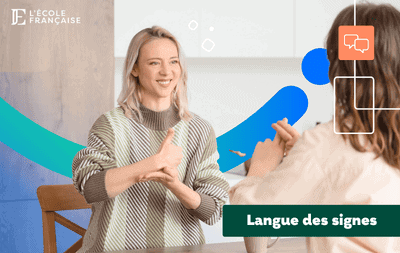 Deux femmes échangeant en LSF