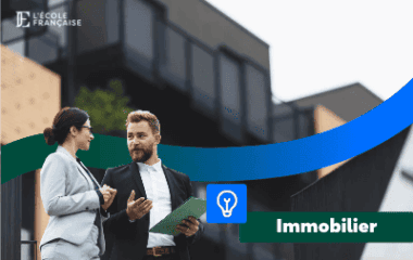 Deux négociateurs immobiliers
